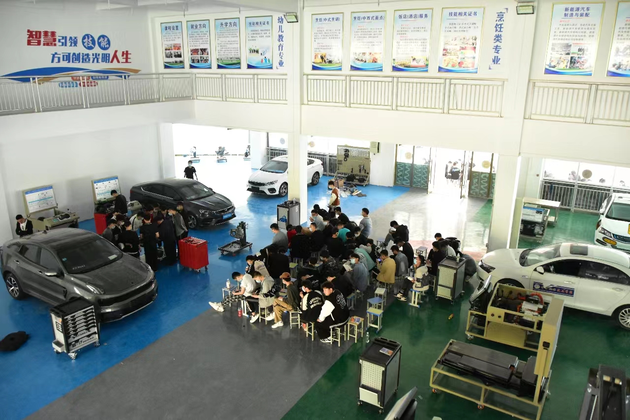 甘肃北方技工学校带你了解新能源汽车技术专业就业前景